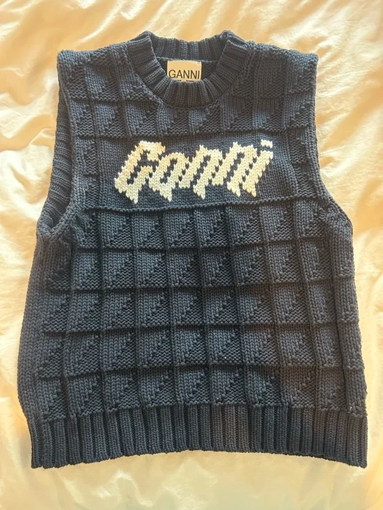 Ganni Navy Cable-Knit Sleeveless Sweater - Picture 2 of 6